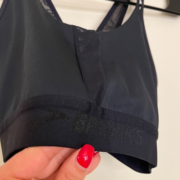 Brooks Mesh Strap Sports Bra- Size M Black - Picture 3 of 4